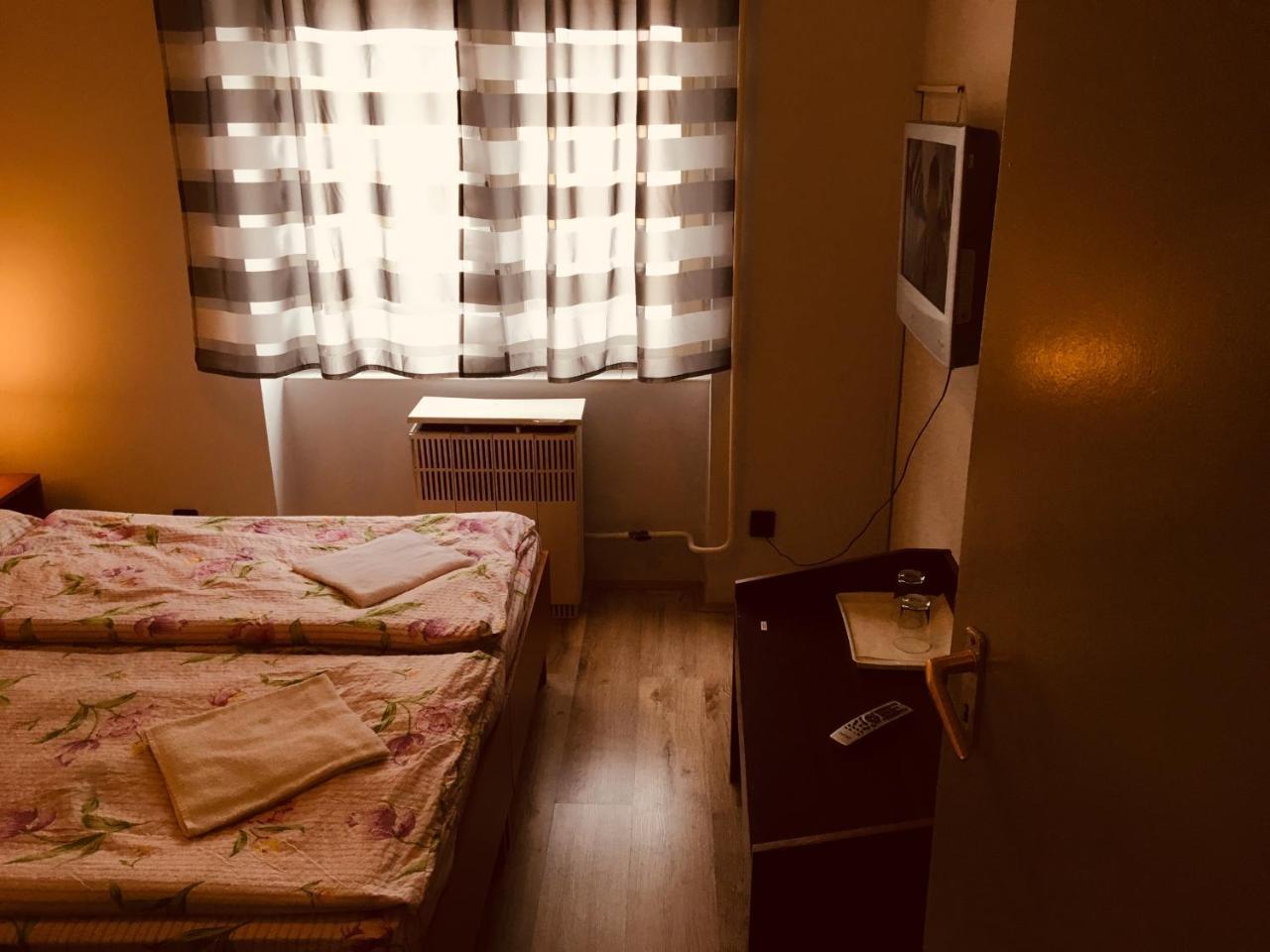 Stella Vendeghaz Hotel Дебрецен Екстериор снимка